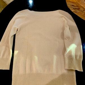 Halogen cashmere 3/4 sleeve w button detail on scoop boatneck sweater